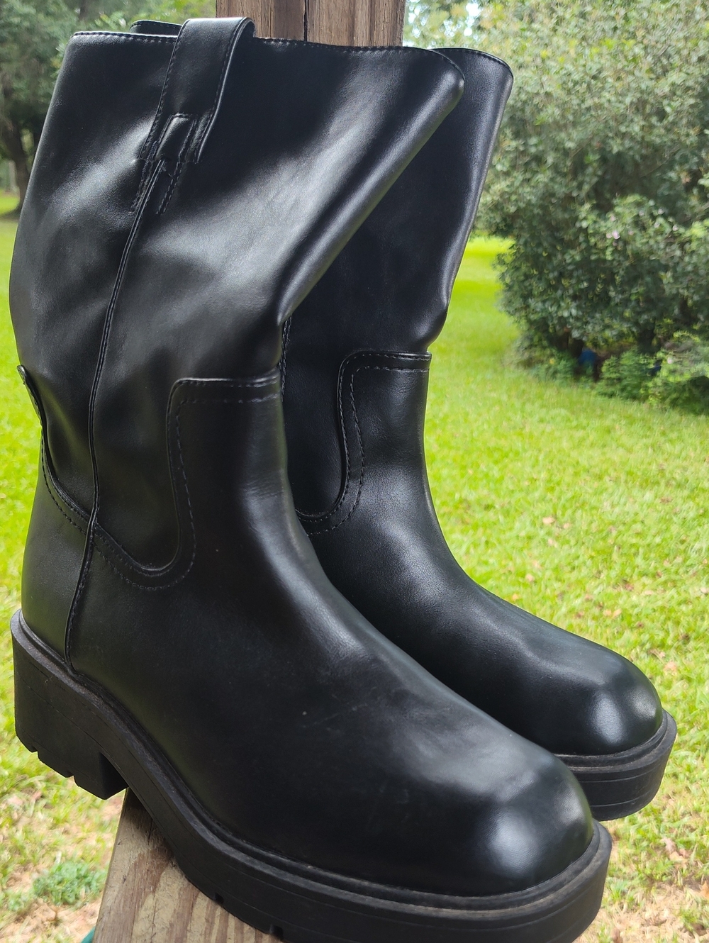 Black Women's No Boundaries Moto Imitation Leather Platform Boots Size 10W